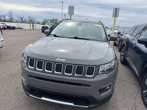 Used 2019 Jeep Compass Limited AWD/4WD image 15