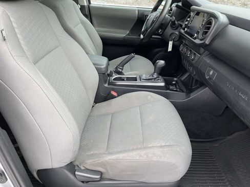 Used 2020 Toyota Tacoma SR image 17