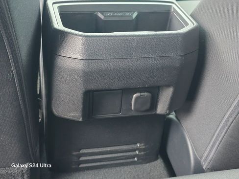 Used 2025 Toyota Tacoma SR image 17