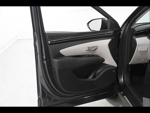 Used 2024 Hyundai Tucson Limited AWD/4WD image 4