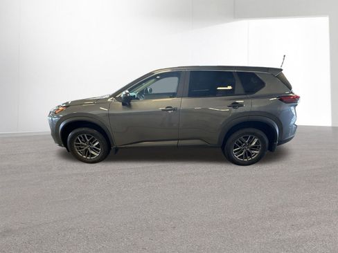 Used 2025 Nissan Rogue S image 28