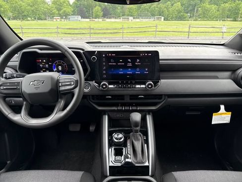 New 2026 Chevrolet Colorado Trail Boss AWD/4WD image 2