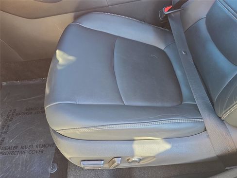 Used 2023 Toyota RAV4 XLE Premium image 14