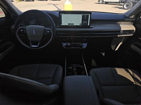 New 2026 Lincoln Corsair Premiere image 5