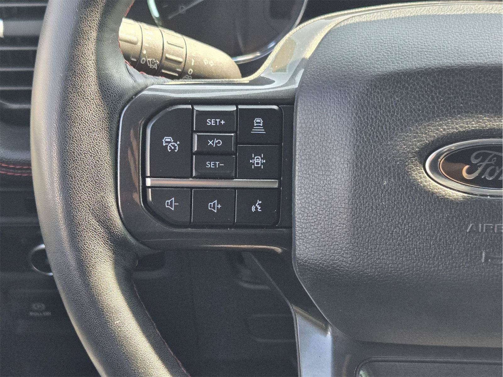 Used 2023 Ford Expedition Limited RWD image 27