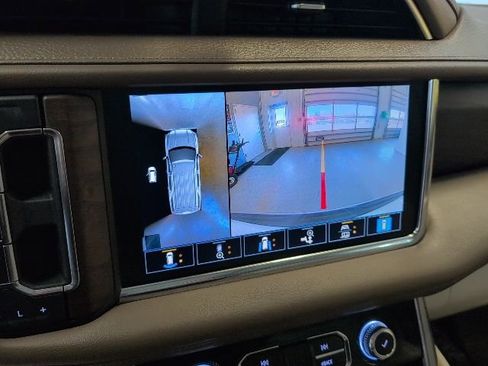 Used 2021 GMC Yukon Denali w/ Denali Premium Package AWD/4WD image 24