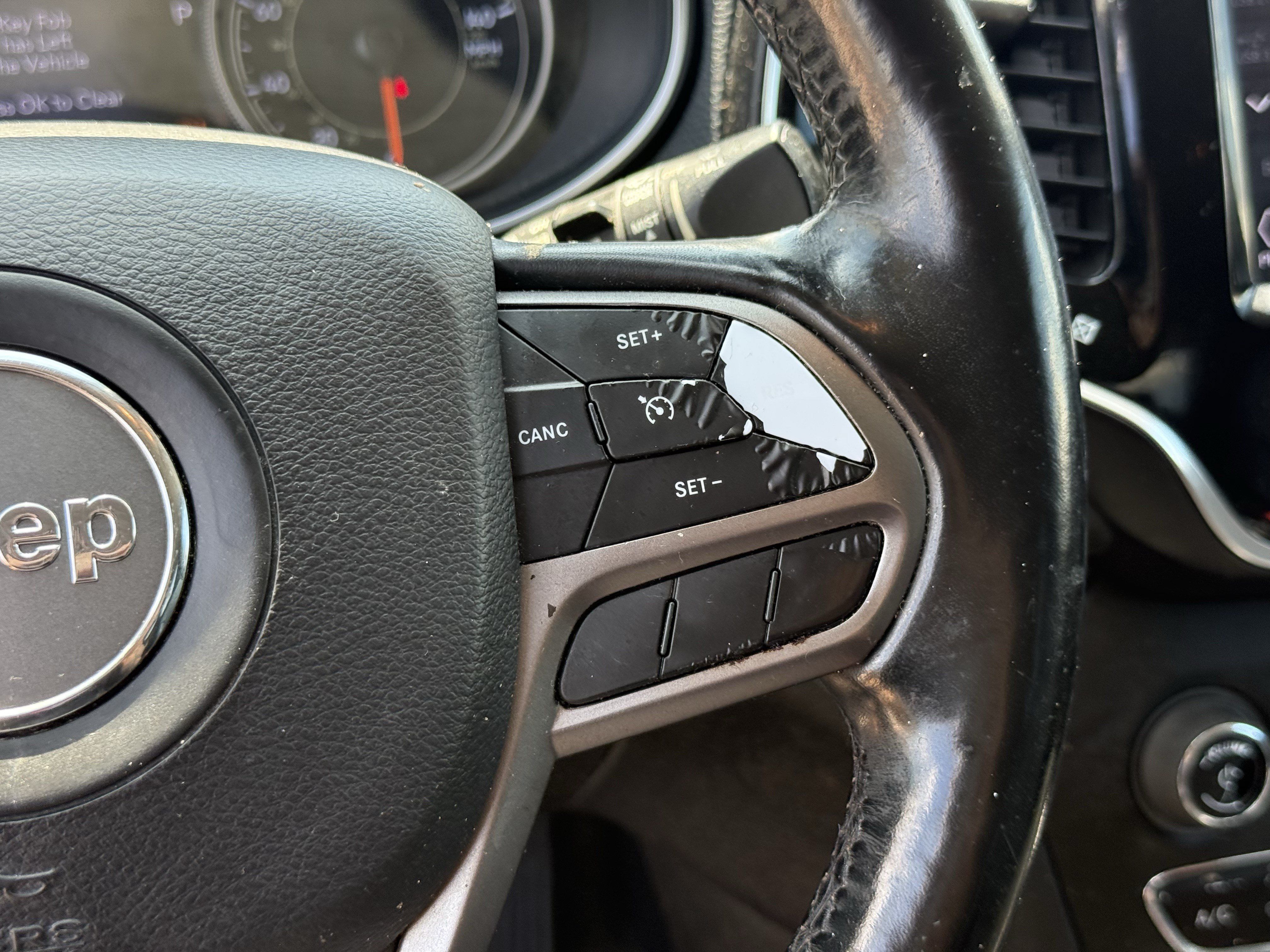 Used 2020 Jeep Cherokee Limited FWD image 17