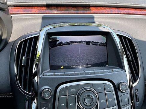 Used 2012 Buick LaCrosse Premium FWD image 23