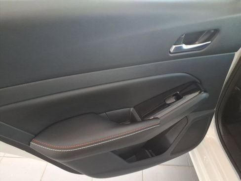 Used 2023 Nissan Altima 2.5 SR w/ SR Premium Package image 17