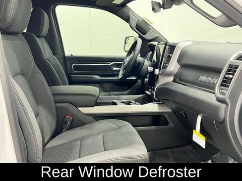 New 2026 RAM 1500 4x4 Crew Cab image 17