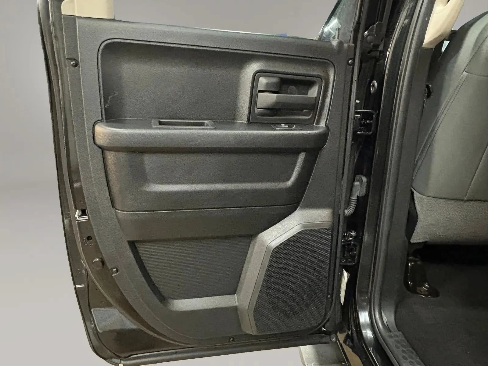 Used 2018 RAM 1500 Express w/ Black Ram 1500 Express Group AWD/4WD image 23