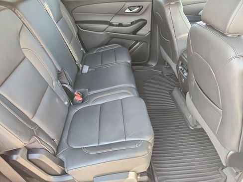 Used 2019 Chevrolet Traverse LT w/ LPO, 'HIT The Road' Package FWD image 27