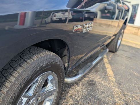 Used 2017 RAM 1500 Express w/ Express Value Package AWD/4WD image 25