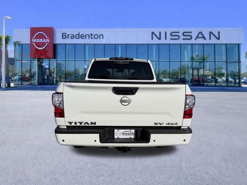 Certified 2024 Nissan Titan SV image 6