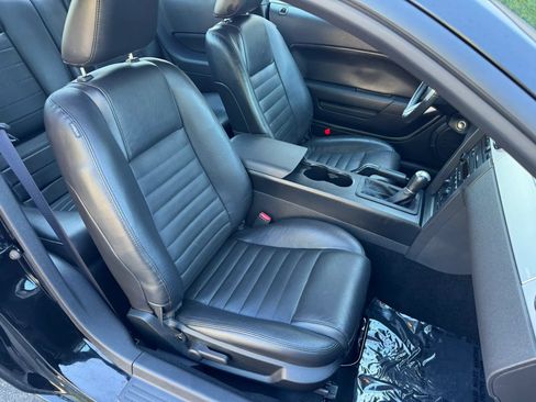 Used 2006 Ford Mustang GT Premium RWD image 22