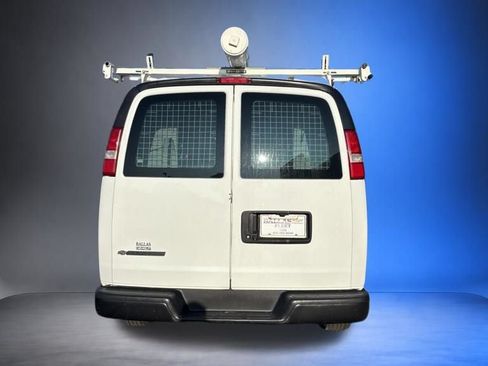 Used 2019 Chevrolet Express 2500 w/ Driver Convenience Package RWD image 4