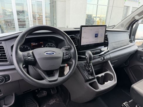 Used 2024 Ford Transit 350 XLT image 5