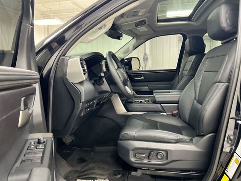 Used 2024 Toyota Sequoia SR5 w/ SR5 Premium Package AWD/4WD image 20