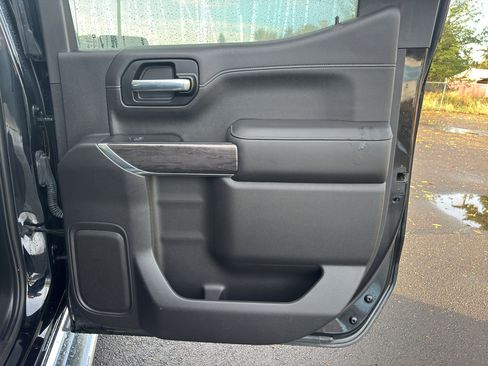 Used 2020 Chevrolet Silverado 1500 LTZ w/ LTZ Premium Package image 10