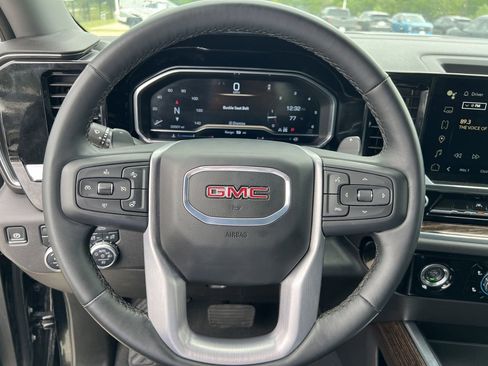 Used 2024 GMC Sierra 1500 Elevation w/ LPO, Elevation Black Package image 7