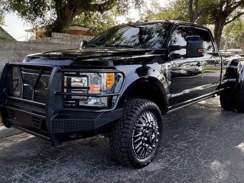 Used 2017 Ford F350 Lariat AWD/4WD image 1