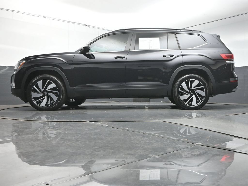Used 2026 Volkswagen Atlas SE FWD image 42