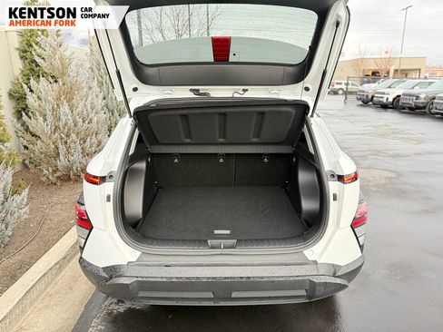 Used 2025 Hyundai Kona SEL image 40