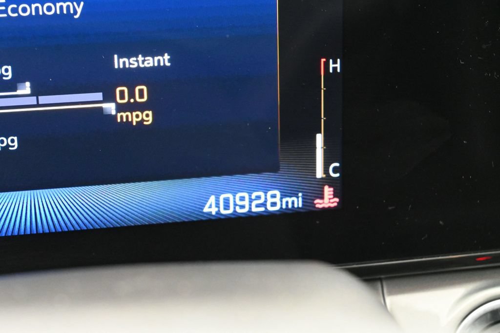 Used 2025 Chevrolet Trax LT FWD image 16