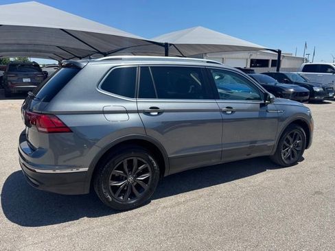 Used 2024 Volkswagen Tiguan SE FWD image 6