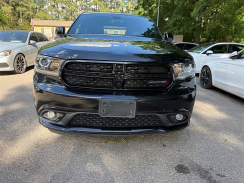 Used 2019 Dodge Durango SXT AWD/4WD image 2