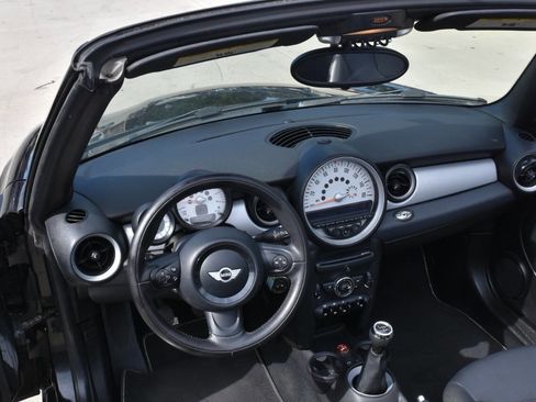 Used 2012 MINI Cooper Convertible image 27