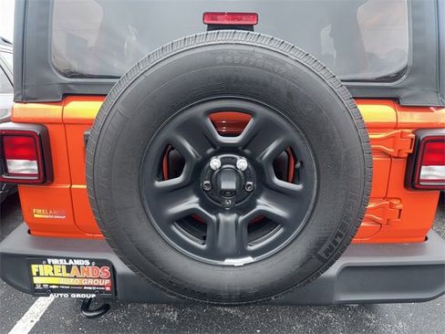 Used 2023 Jeep Wrangler Sport image 39