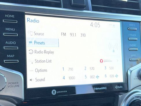 Used 2023 Toyota 4Runner SR5 Premium w/ Moonroof Package AWD/4WD image 18
