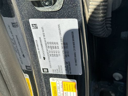 Used 2021 GMC Yukon AT4 AWD/4WD image 36