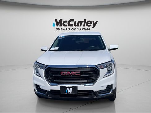 Used 2024 GMC Terrain SLE AWD/4WD image 9