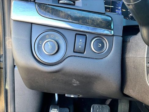 Used 2014 Lincoln MKS AWD w/ Equipment Group 201A image 30