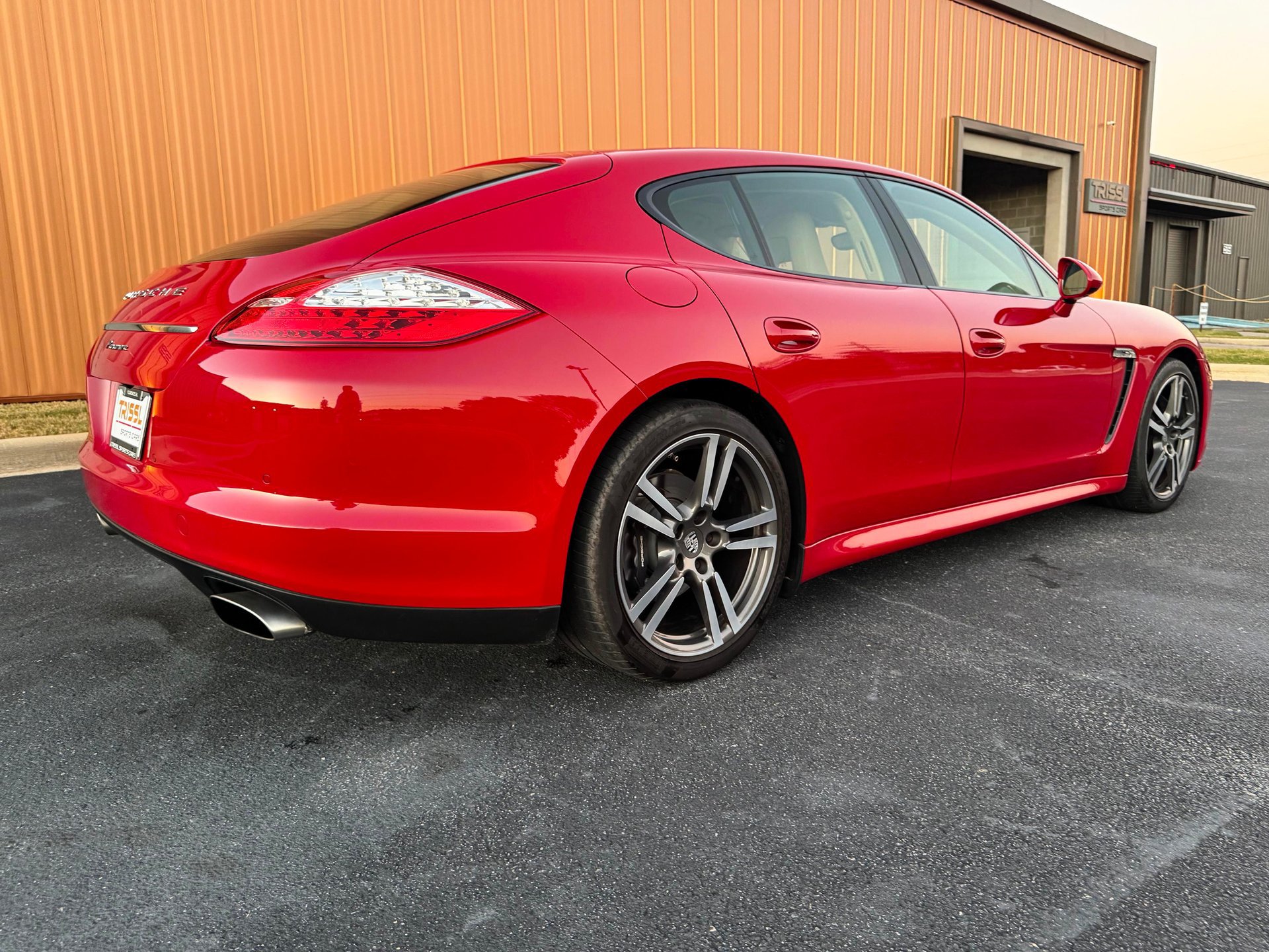Used 2013 Porsche Panamera image 10