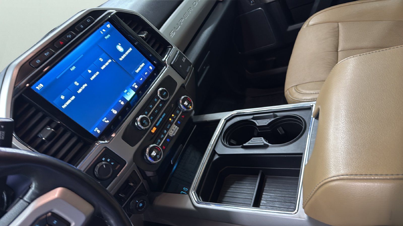 Used 2022 Ford F250 Lariat w/ Lariat Ultimate Package AWD/4WD image 20