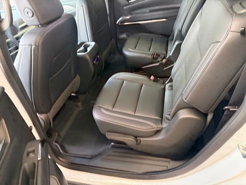 New 2027 Chevrolet Traverse LT w/ Midnight/Sport Edition FWD image 18