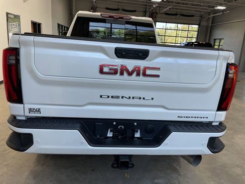 Used 2025 GMC Sierra 2500 Denali w/ Denali Reserve Package AWD/4WD image 6