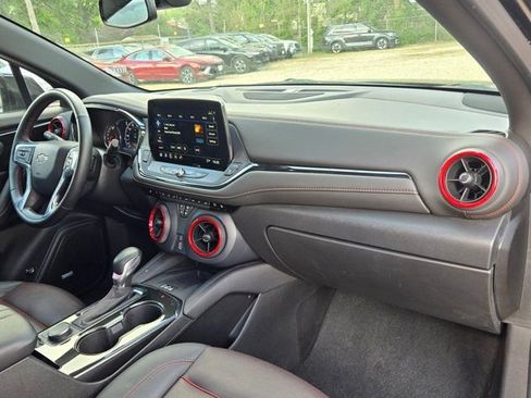 Used 2025 Chevrolet Blazer RS image 31