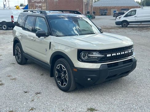New 2025 Ford Bronco Sport Outer Banks w/ Outer Banks Tech Package+ image 5