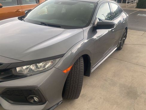 Used 2019 Honda Civic Sport image 2