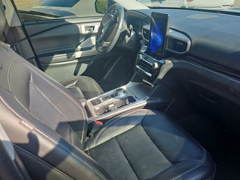 Used 2023 Ford Explorer Limited w/ Limited Technology Package image 13