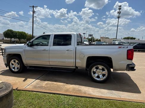Used 2018 Chevrolet Silverado 1500 LTZ Z71 w/ LTZ Plus Package AWD/4WD image 4