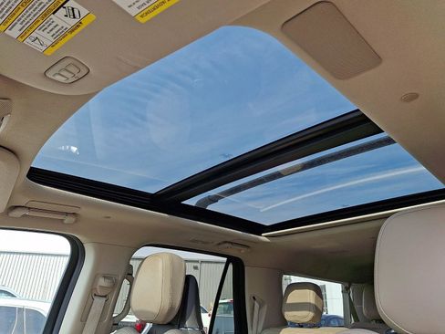 Used 2023 Lincoln Navigator L Reserve image 17