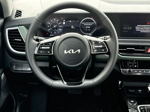 Certified 2024 Kia Seltos SX w/ SX Sunroof Package image 13