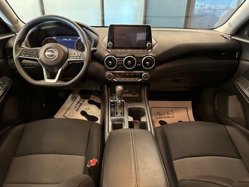 Used 2024 Nissan Sentra SV FWD image 9