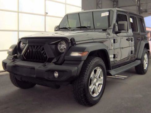 Used 2018 Jeep Wrangler Unlimited Sport S AWD/4WD image 1