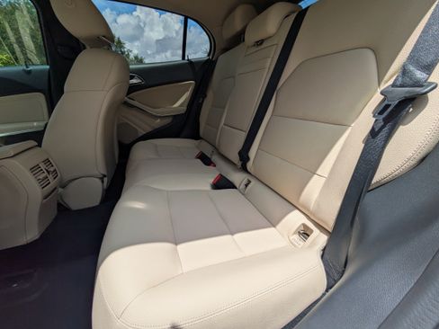 Certified 2018 Mercedes-Benz GLA 250 image 13